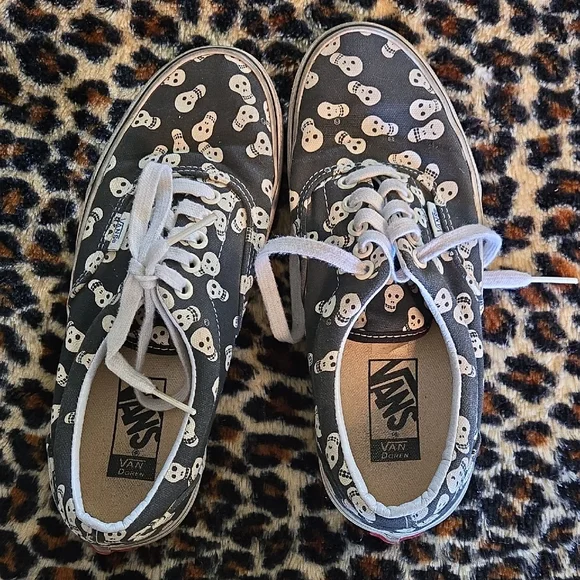 Vans Dark Gray Skull Pattern Sneakers - Picture 1 of 3